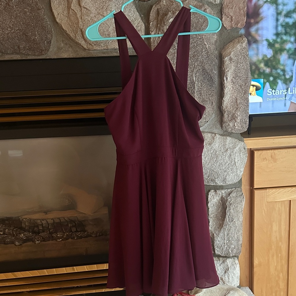 Elegant Burgundy Sleeveless Dress